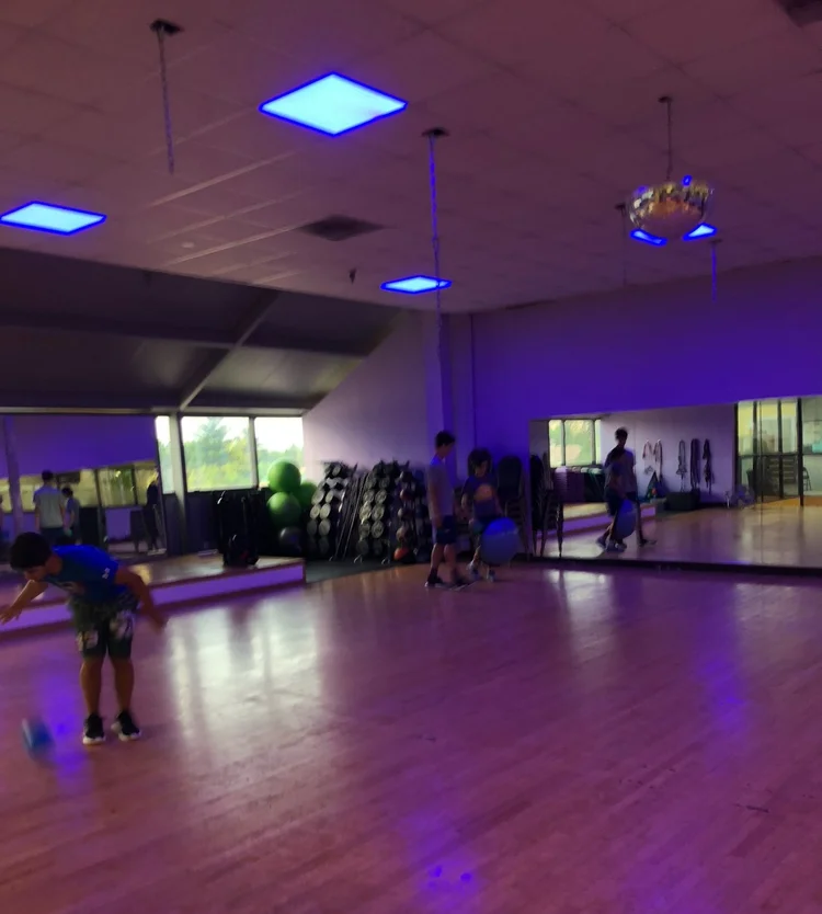 Fitness studio with color-tunable LED panels